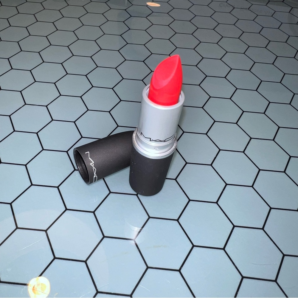 POWDER KISS LIPSTICK, WERK WERK WERK